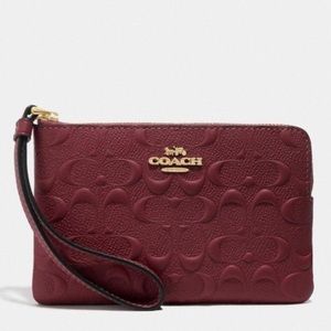 NWT Coach Signature Leather Corner Zip Wristlet